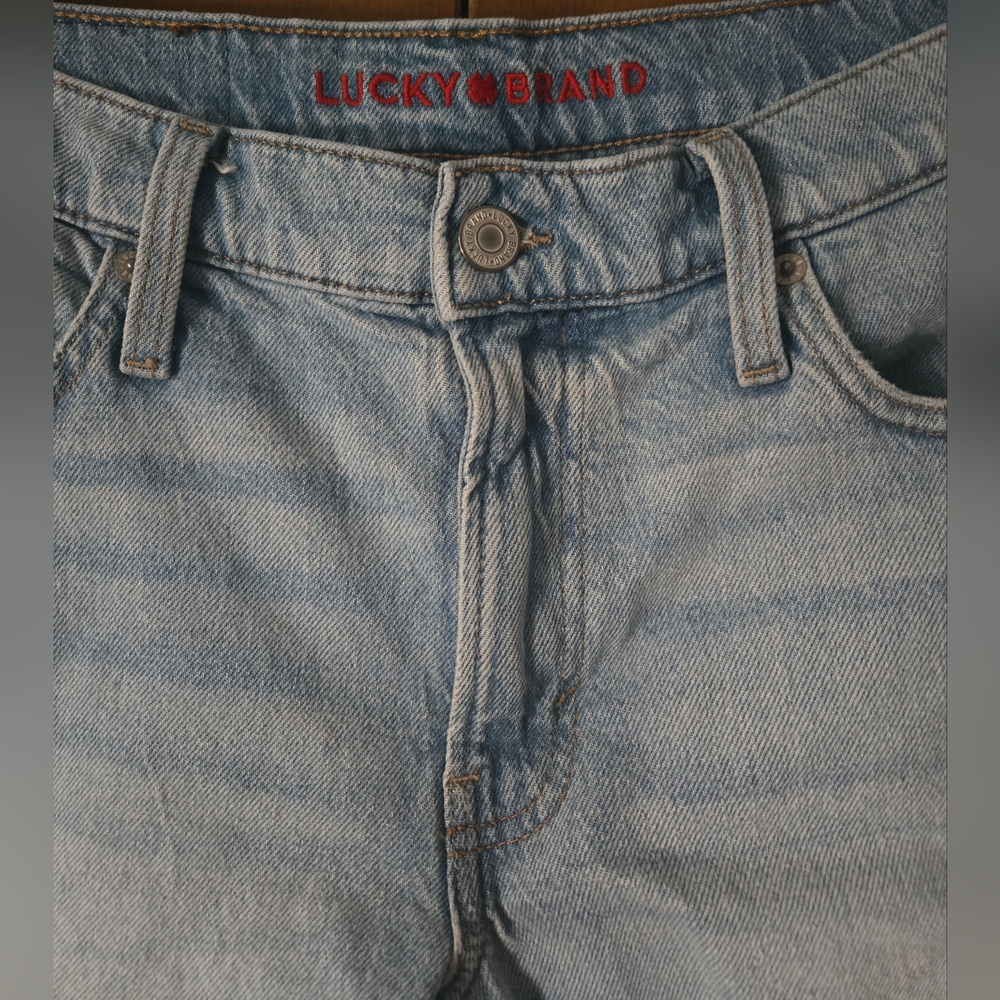Lucky Brand Distressed 90s Midi Jean Shorts - Picture 4 of 7